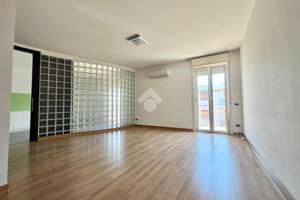 4 LOCALI A PALERMO