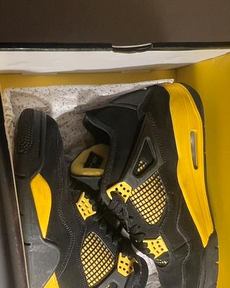 AIR JORDAN 4 RETRO YELLOW THUNDER (2023)