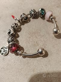 bracciale pandora con ciondoli pandora tranne tre 