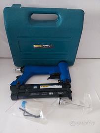 FISSATRICE PNEUMATICA PER SPILLI