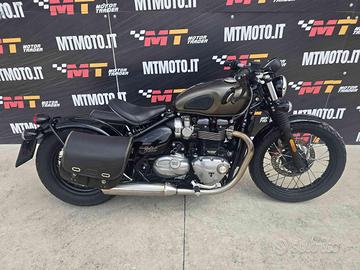 TRIUMPH Bonneville Bobber Video 360