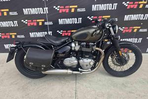 TRIUMPH Bonneville Bobber Video 360