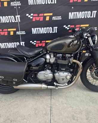 TRIUMPH Bonneville Bobber Video 360