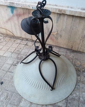 Lampadario in ferro battuto