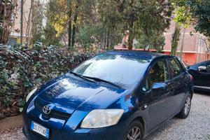 Toyota 2000 diesel uniproprietario