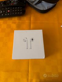 AIRPODS APPLE