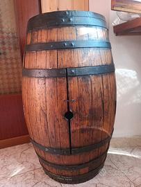 Botte in Legno Portabottiglie  con Luce