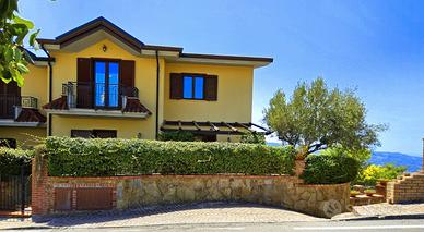 Villetta a schiera panoramica vista mare, giardino