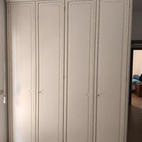 Armadio laccato bianco a 4 ante in legno tamburato