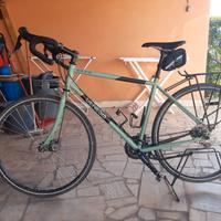 Gravel Bike - Genesis Tour De Fer 20