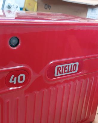 Bruciatore gas Riello caldaia industriale