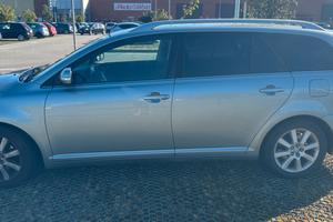Toyota avensis gpl