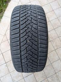  1 pneumatico Dunlop 225 40 18