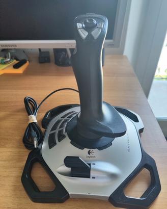 joystick Logitech 