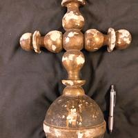 Fregio. Grande Globo Crociato Antico.