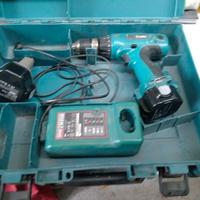 Trapano a batterie con batterie nuove 