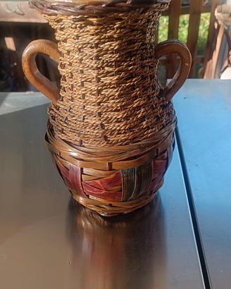 vaso in terracotta e rattan vintage 
