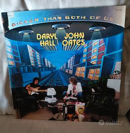 Daryl Hall John Oates - Bigger Than Both of Us
