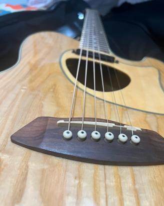 chitarra elettroacustica Ibanez Tcm50