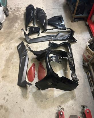 Carene xmax 125  2009 in blocco