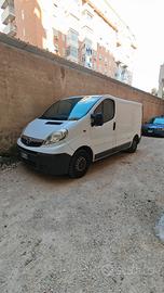 opel vivaro con clima 
