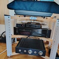 Tavolo porta elettroniche 