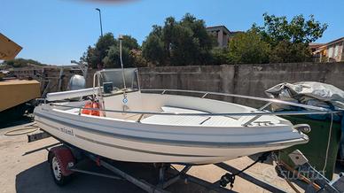 Barca sotto i 5 metri e Motore 4 tempi