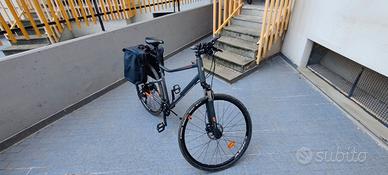 Bici trekking RIVERSIDE 900 grigio-arancione