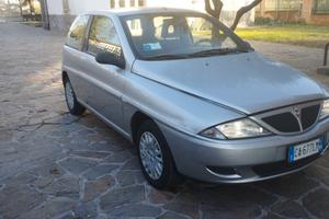 Lancia Y