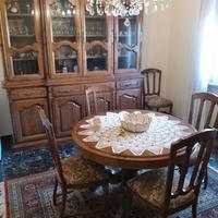 Mobili sala da pranzo.