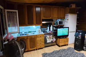 Bungalow . Con bagno cucina