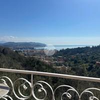 4 LOCALI A LA SPEZIA