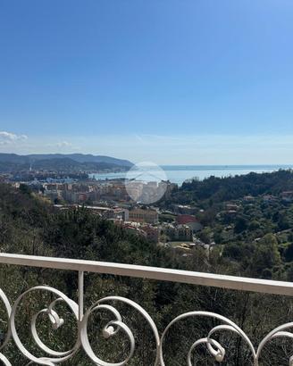 4 LOCALI A LA SPEZIA