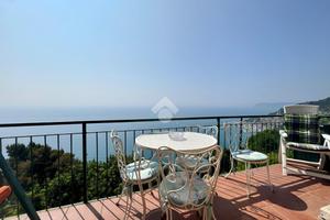 BIFAMILIARE A ALASSIO