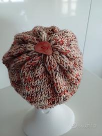 berretto da donna fatto a mano in pura lana 