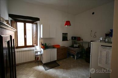 TT131 - Scrofiano nel centro storico con v