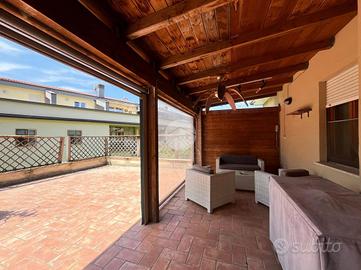 PORZIONE DI TRIFAMILIARE A VITERBO