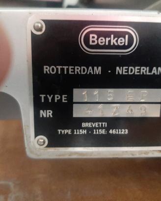 affettatrice berkel automatica  