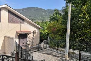 Villino trilivelli Subiaco