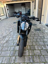 Ktm Duke 890
