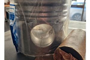 pistone per motore  baudouin