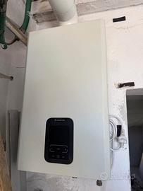 Scaldabagno Ariston NEXT EVO X 11L GPL – Camera st