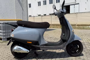 Vespa ET2