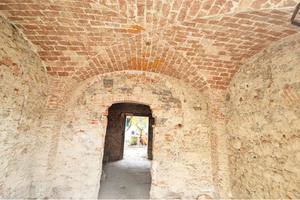 ELEGANTE APPARTAMENTO IN VILLA CON AMPIO GIARDINO