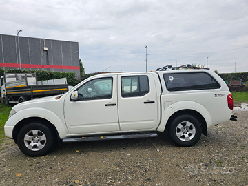 Nissan Navara -