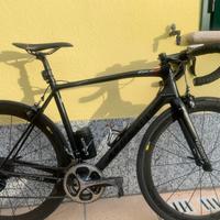 Bici da corsa full carbon