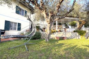 Villa bifamiliare Carrara [Cod. rif 3307302VRG]