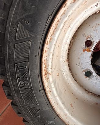 trattore gomme rimorchio 