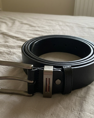 Cintura uomo nera 120 cm regolabile fibbia metallo