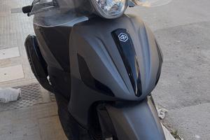 Beverly 300